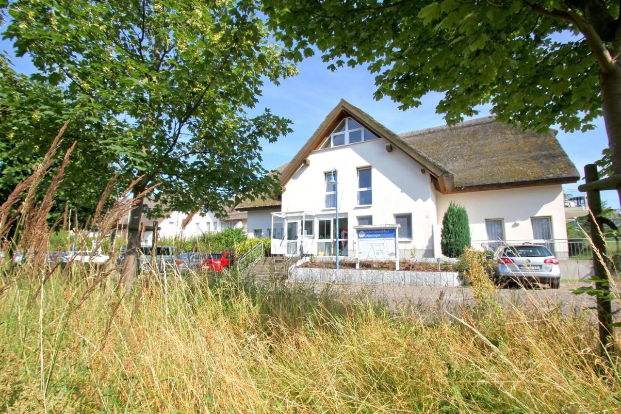 F-1010 Strandhaus Moenchgut Bed&Breakfast Dz 37 Strandnah, Inkl Fruehstueck Lobbe Eksteriør bilde