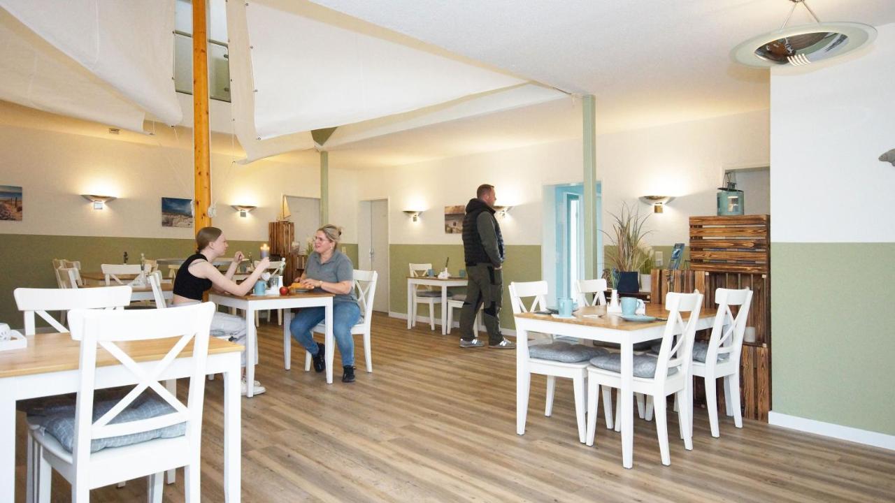 F-1010 Strandhaus Moenchgut Bed&Breakfast Dz 37 Strandnah, Inkl Fruehstueck Lobbe Eksteriør bilde