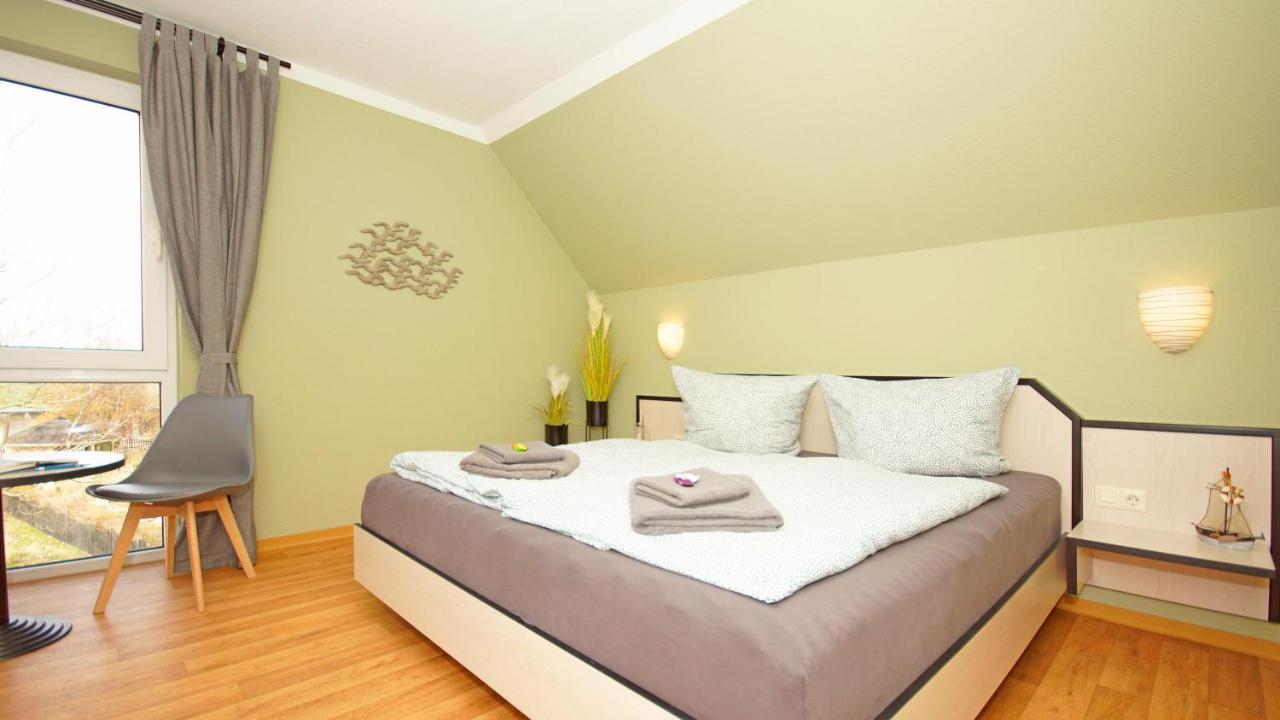 F-1010 Strandhaus Moenchgut Bed&Breakfast Dz 37 Strandnah, Inkl Fruehstueck Lobbe Eksteriør bilde